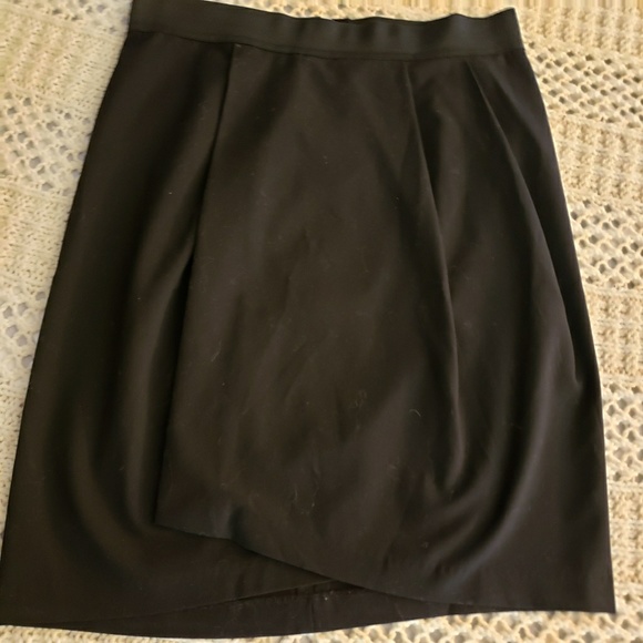 H&M Dresses & Skirts - NWOT 💞KENNETH COLE REACTION BLACK SKIRT💞💞